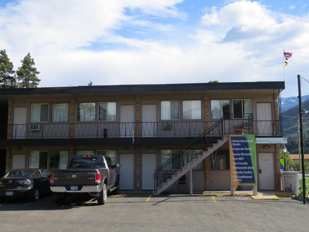 Rest Inn Lytton Exterior photo
